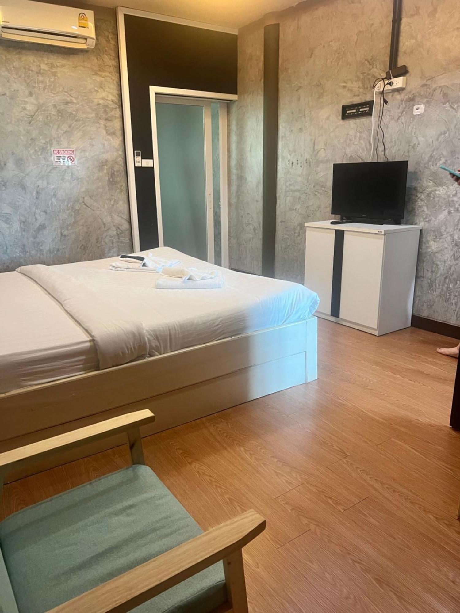 Revolution Kanchanaburi Adventure Hq Ban Chuk Kum Exterior foto